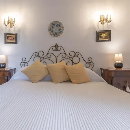 Italian Experience- La Picena Villa