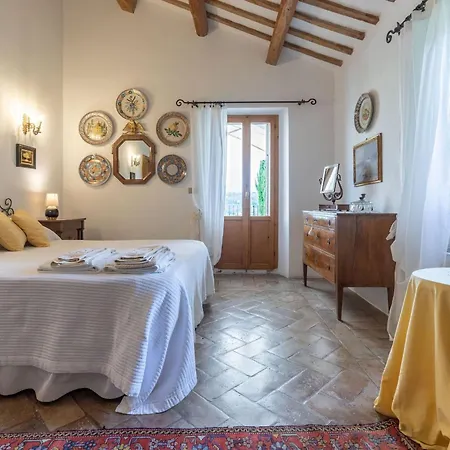 Italian Experience- La Picena Villa Ripatransone