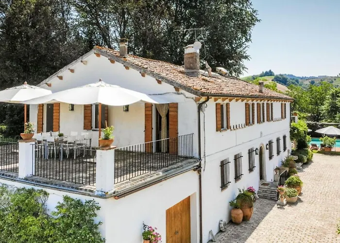 Italian Experience- La Picena Villa